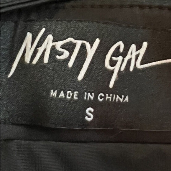 Nasty Gal women’s sheer button shirt with tie size small - Picture 9 of 10